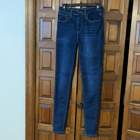 Levi 720 High rise Skinny Blue Jeans. 27 - 32 inseam - Picture 3 of 8